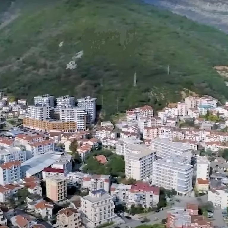 Zemljiste se nalazi  u naselju Dubovica lux