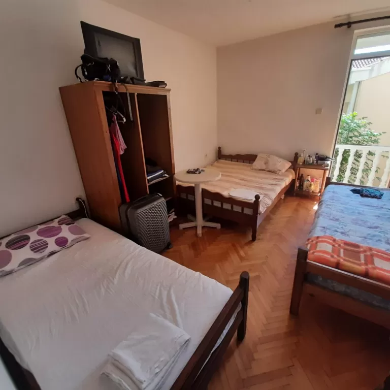 Jedan od trokrevetnih apartmana