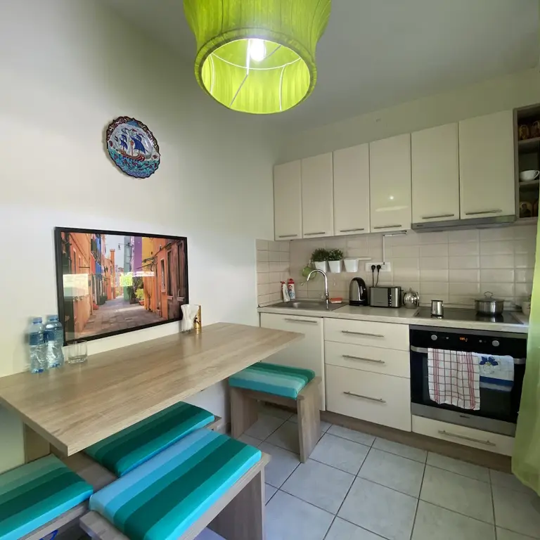 Kuhinja sa trpezarijom