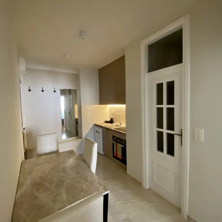 Kuhinja sa trpezarijom