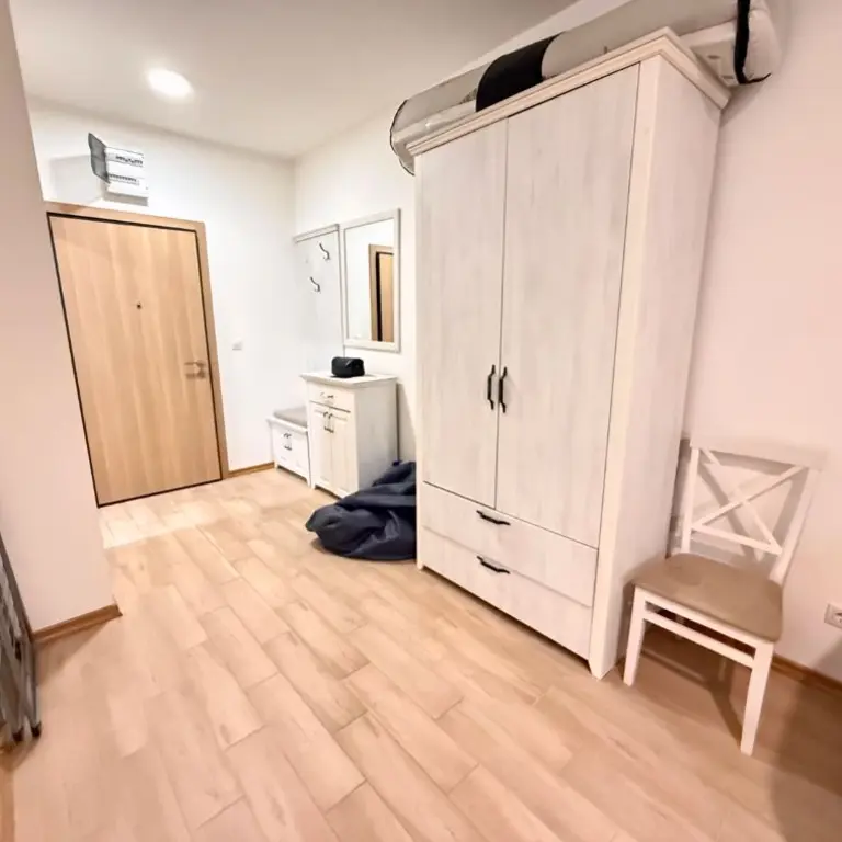 Hodnik i ulaz u stan