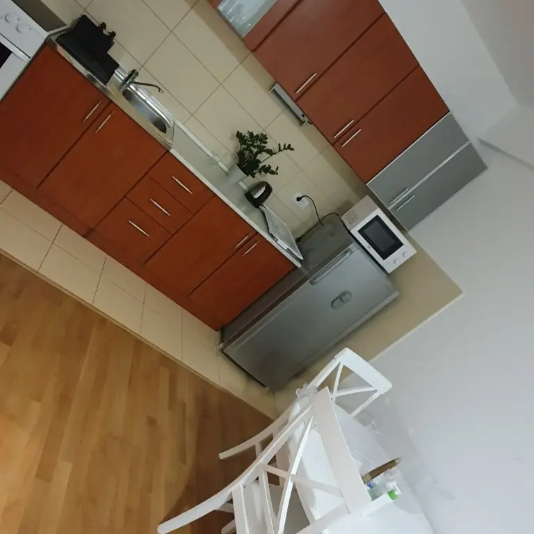 Kuhinja sa trpezarijom