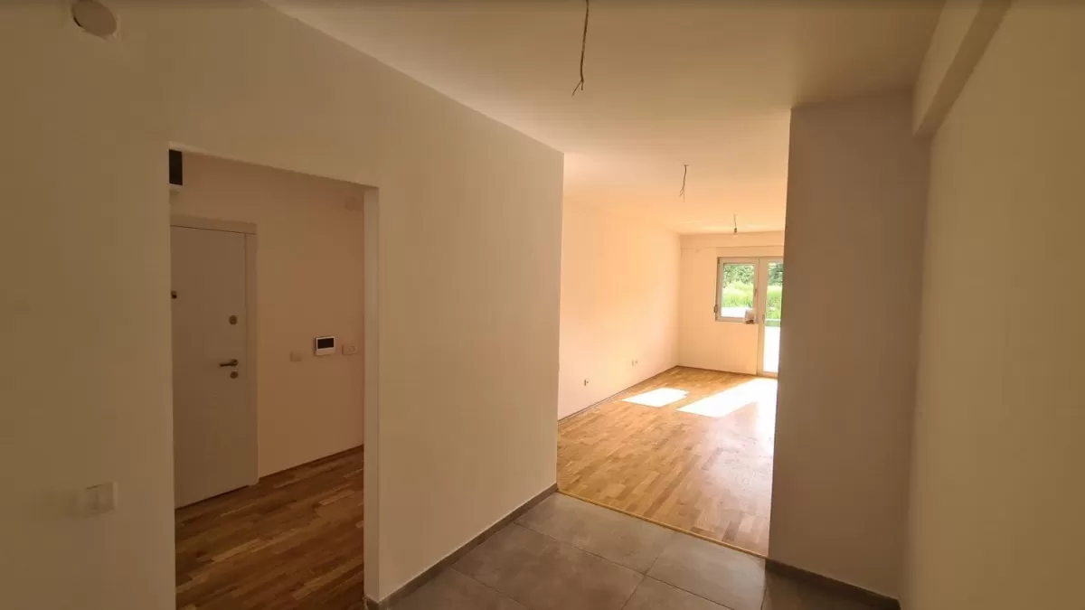 Kuhinja je odvojena od dnevnog boravka