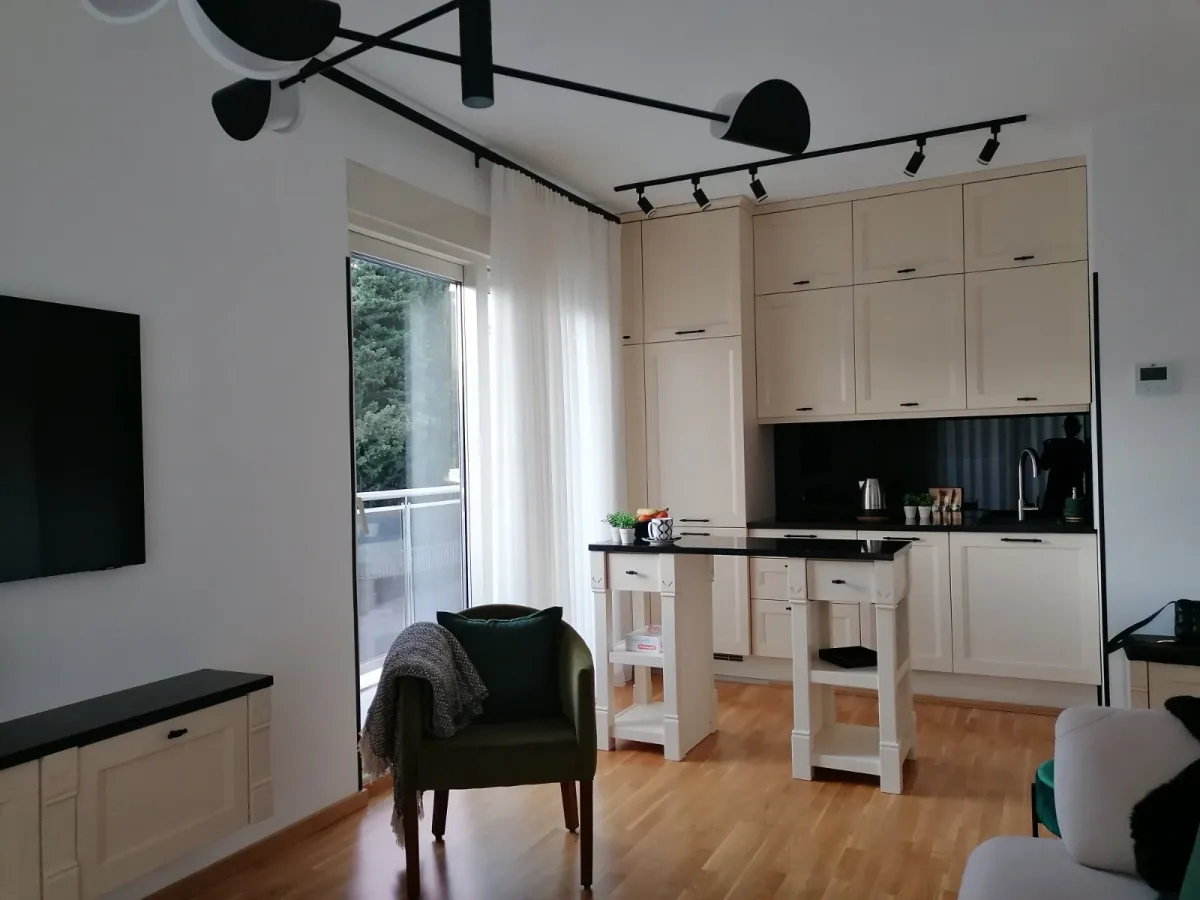Kuhinja sa trpezarijom