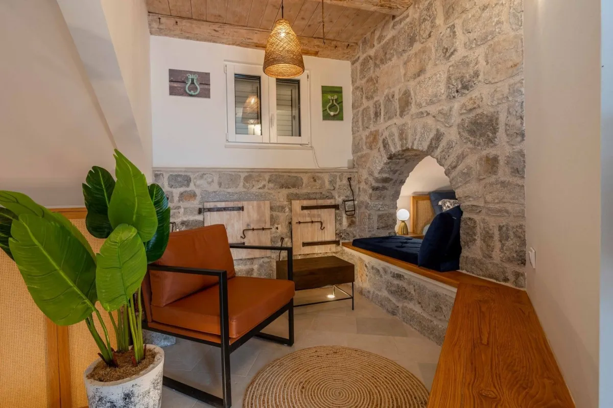 8 7   unique apartment in budva old town