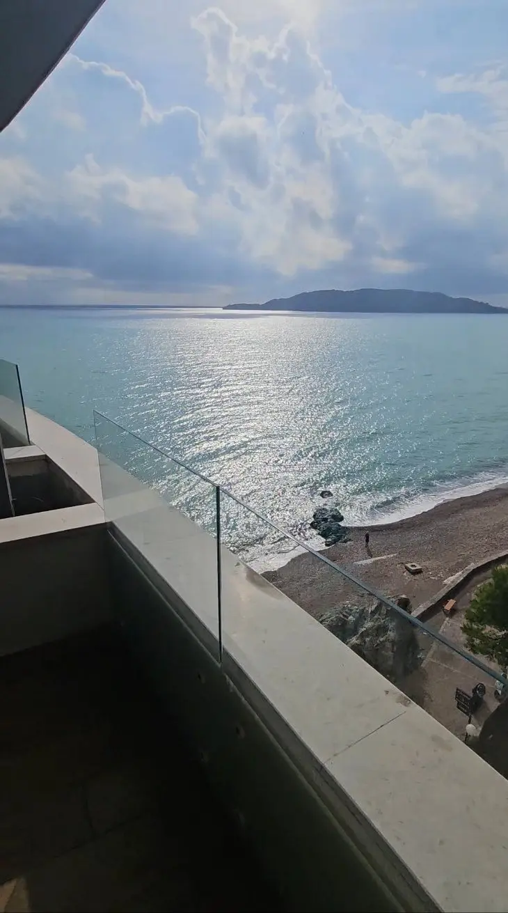 Stan posjeduje pogled na more