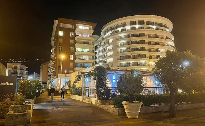 Nalazi se na samo 150 metara do mora