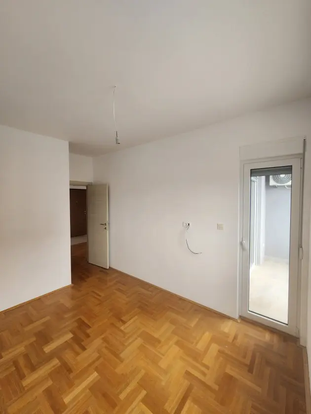 Dio dnevnog boravka sa izlazom na terasu