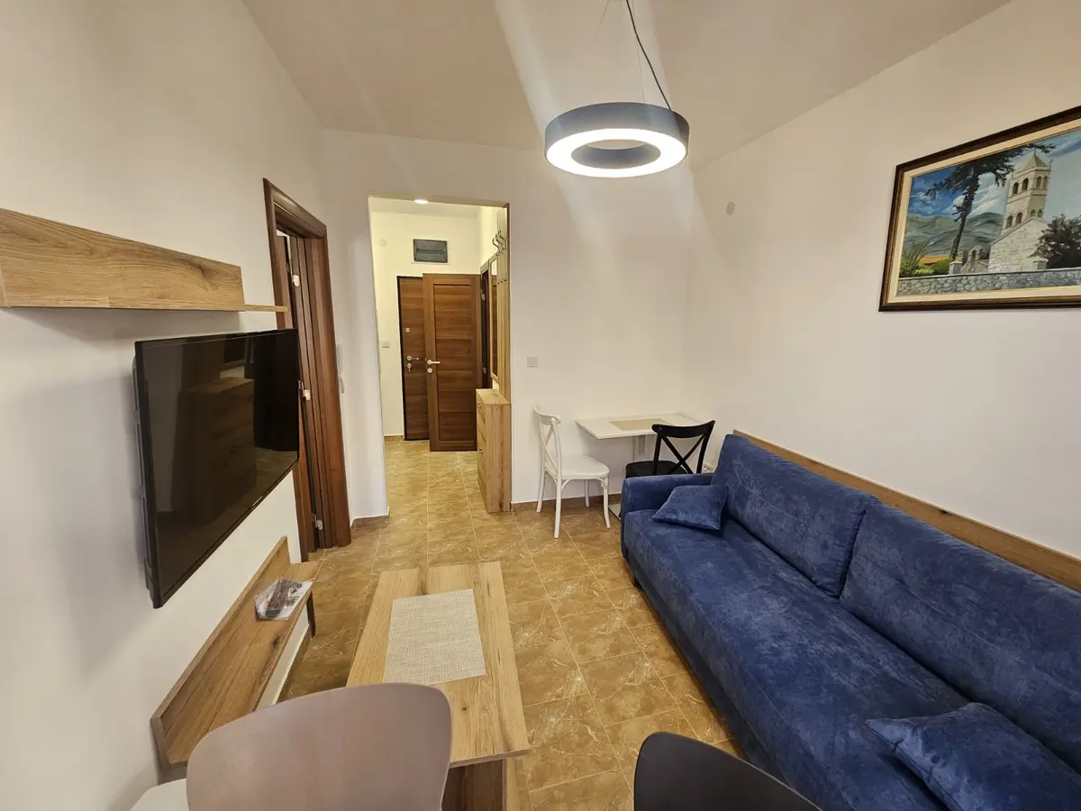 Dnevni boravak posmatrano sa terase