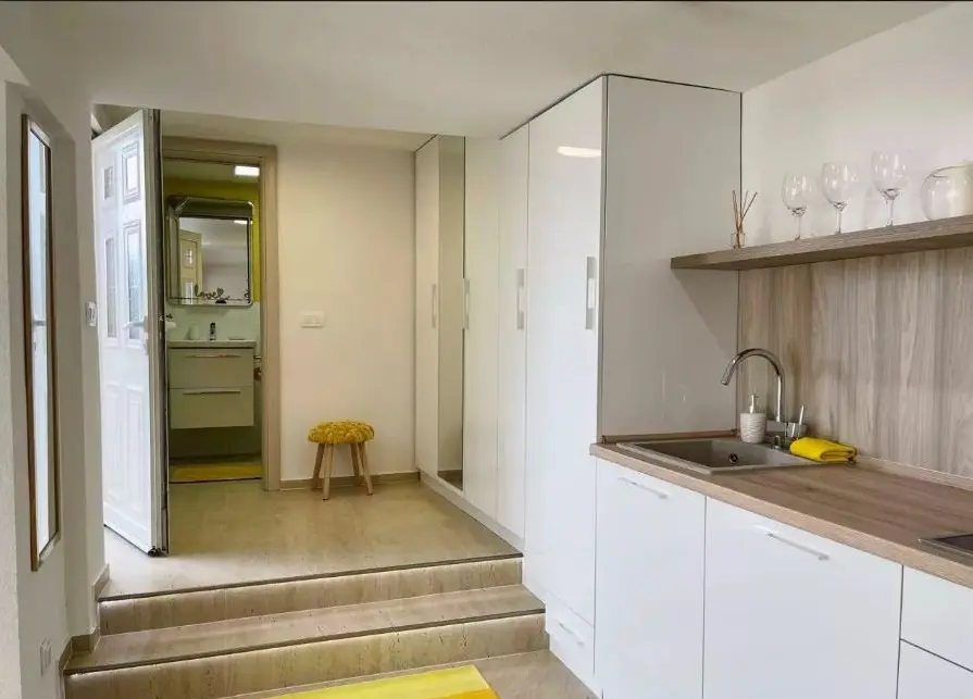 Kuhinja u jednom od apartmana