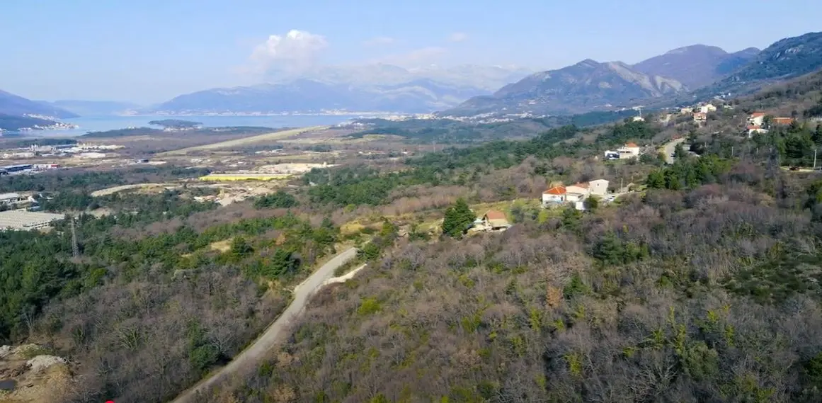 Zemljiste zauzima povrsinu od 4347m2