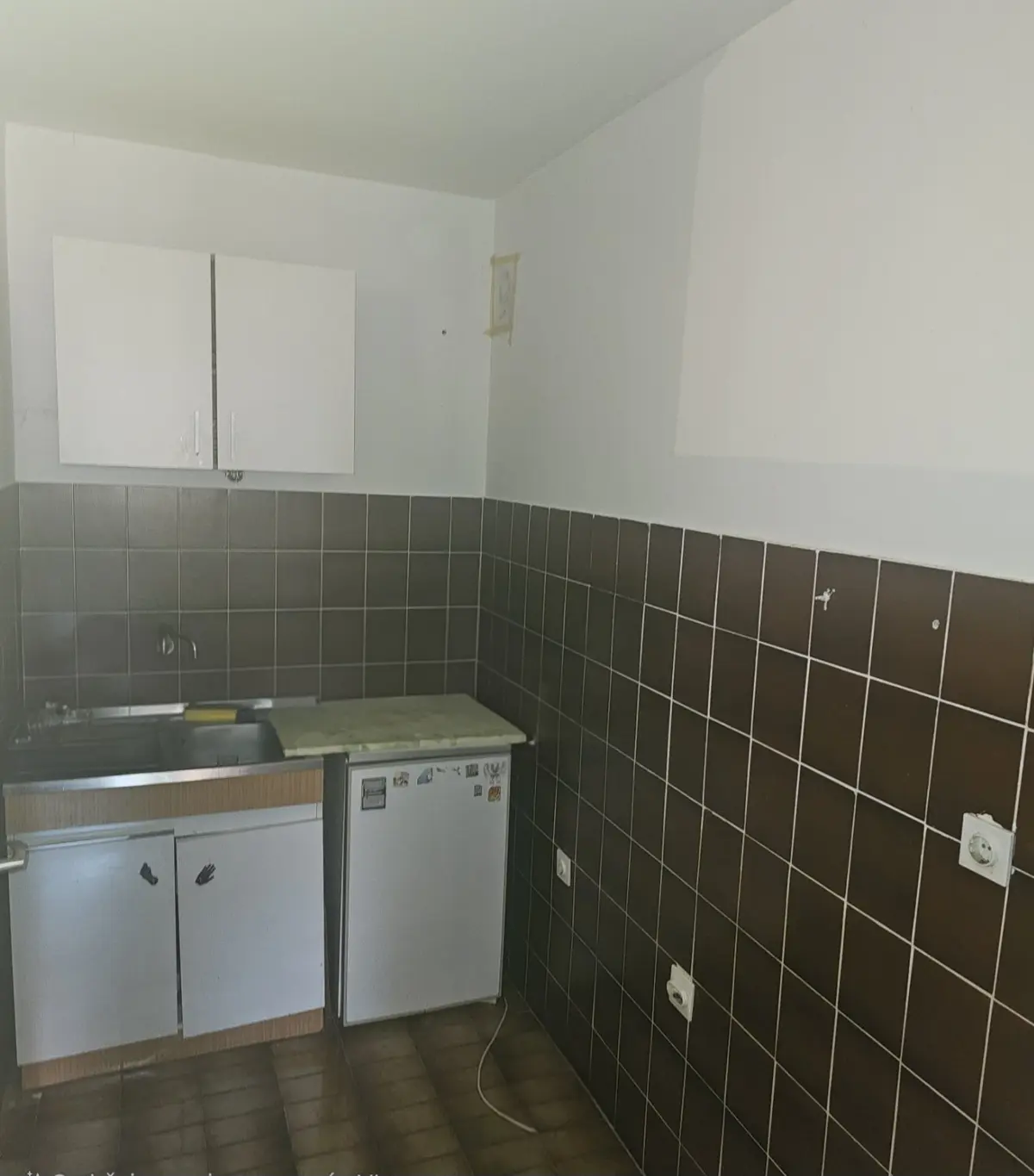 Kuhinja koja je poluodvojena