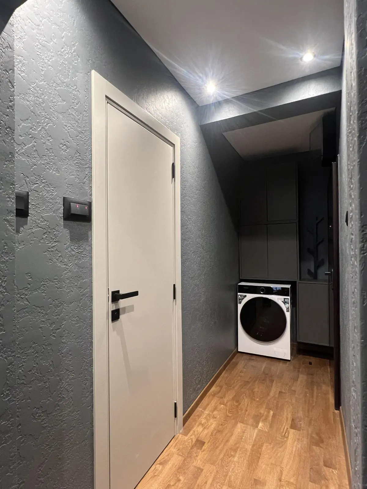 Hodnik i ulaz u stan