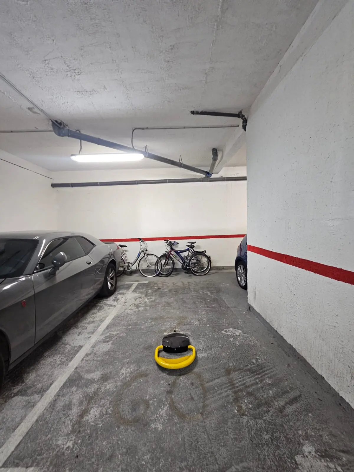 Stan posjeduje garazno mjesto