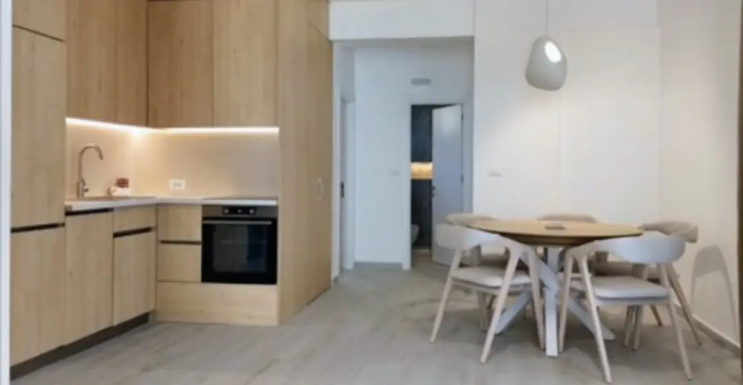 Kuhinja sa trpezarijom u jednomod stanova