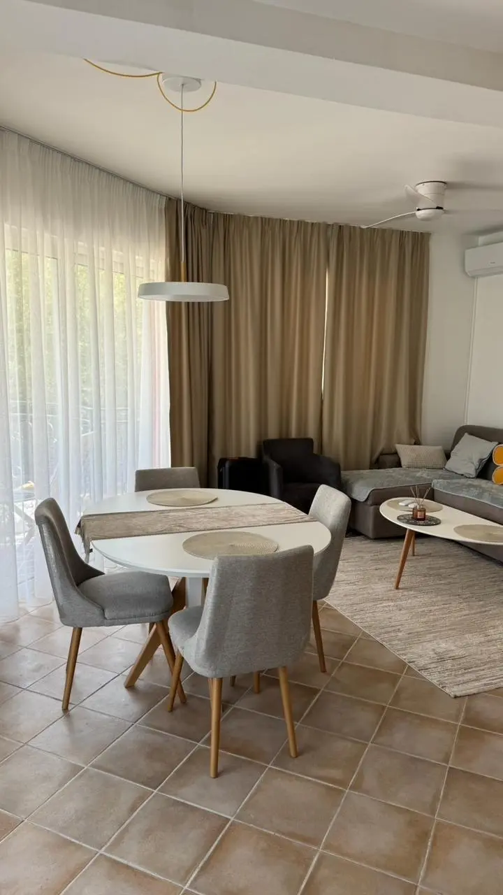 Dnevni boravak sa trpezarijom