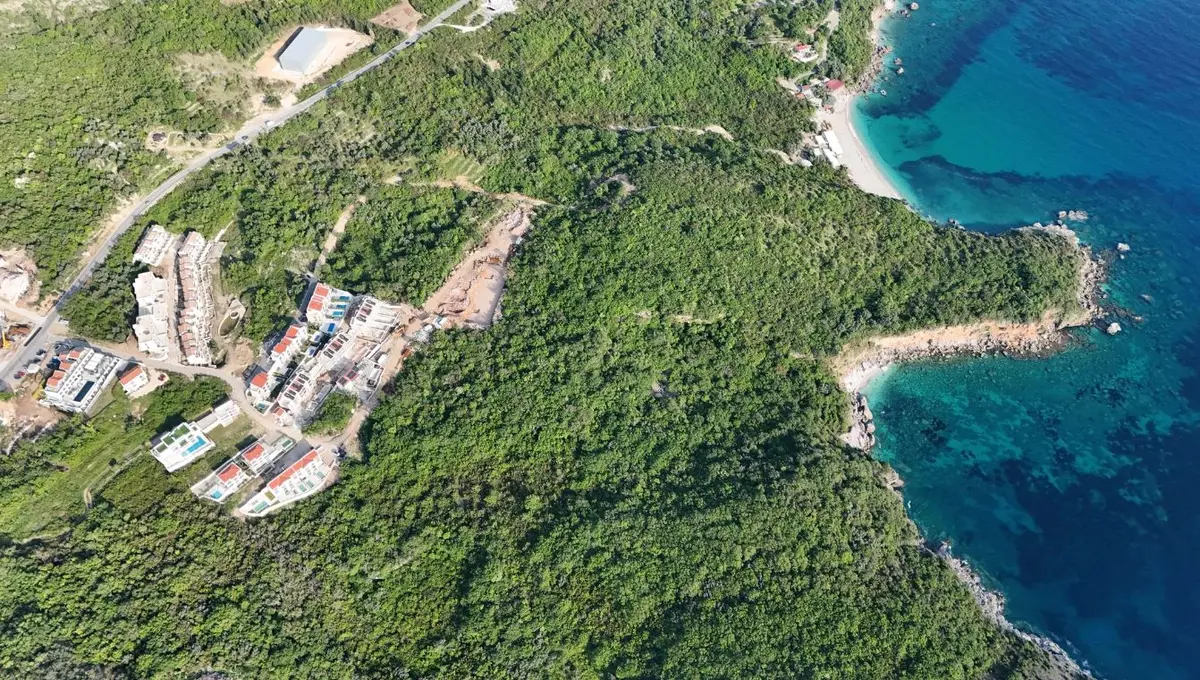 Zauzima povrsinu od 957m2