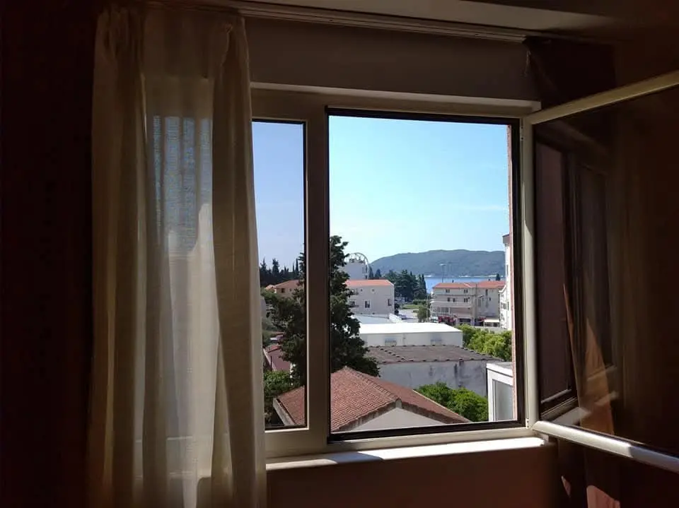 Stan posjeduje pogled na more