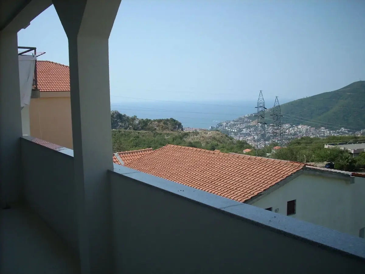 Kuca posjeduje pogled na more