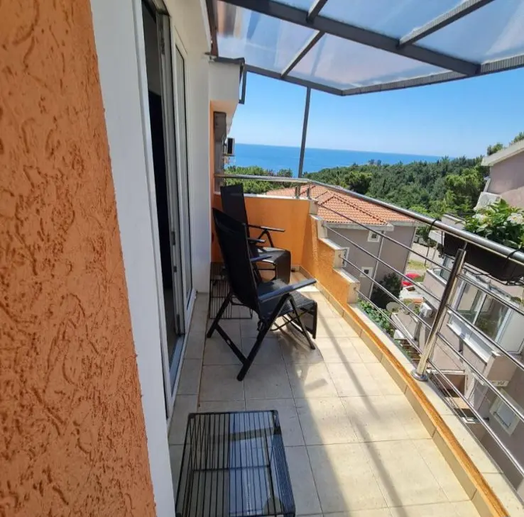 Terasa sa bocnim pogledom na more