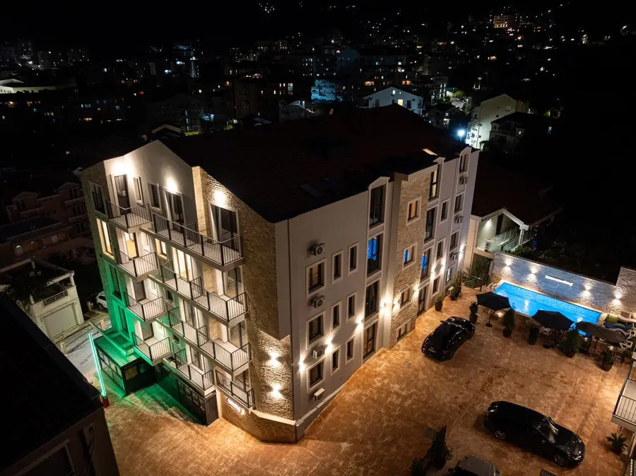 Spoljasnji izgled kompleksa u kojem se stan nalazi